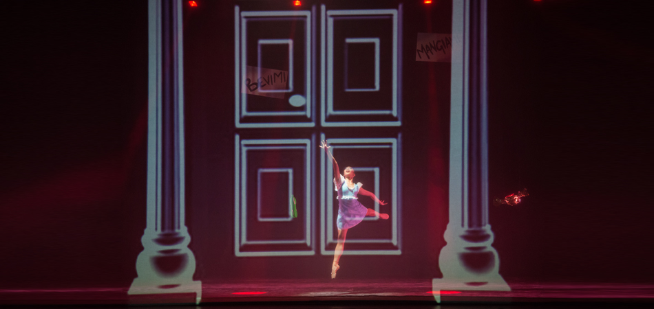 ALICE IN WONDERLAND: Balletto di Danza Contemporanea, Dicembre 2016 